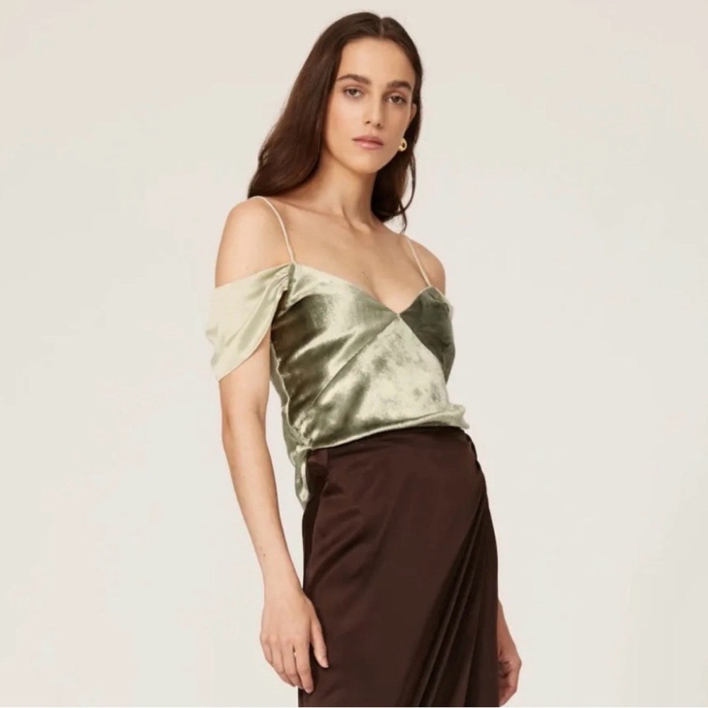 NWT Vince poet top